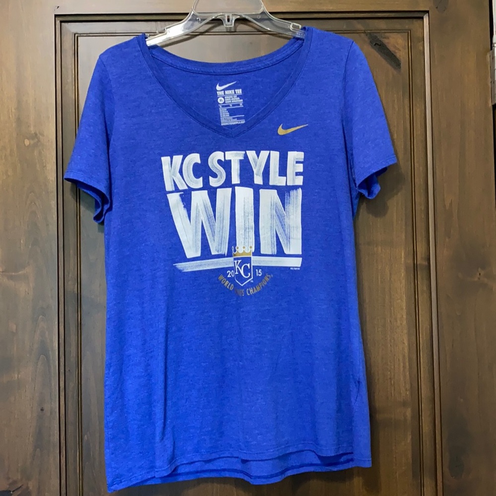 Women’s Nike Kansas City Royals shirt